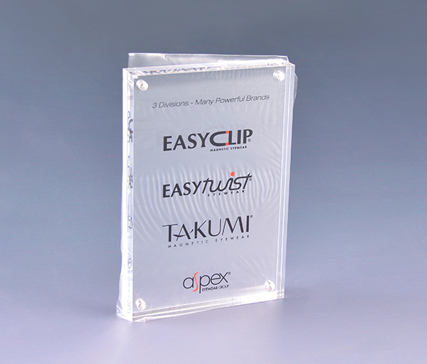 亞（yà）克力透明牌