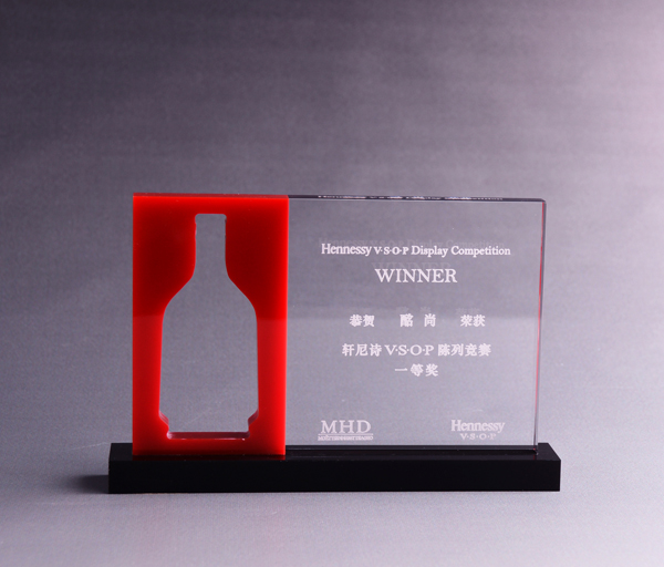 亞(yà)克力獎杯 星空无限传媒官网獎杯