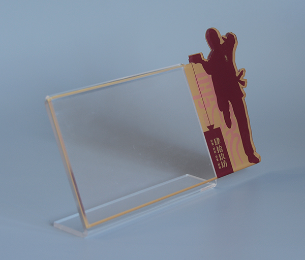 亞(yà)克力展示牌 星空无限传媒官网(lì)展示牌