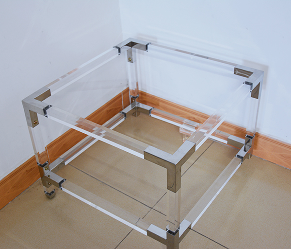 亞(yà)克力桌架(jià) 星空无限传媒官网桌架