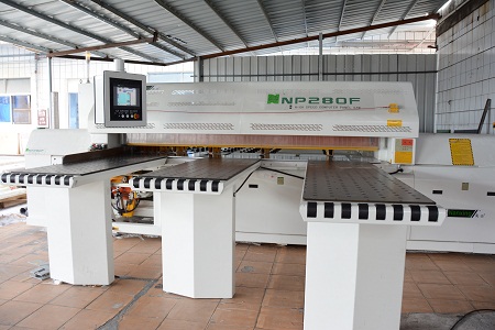 星空无限传媒官网開料機