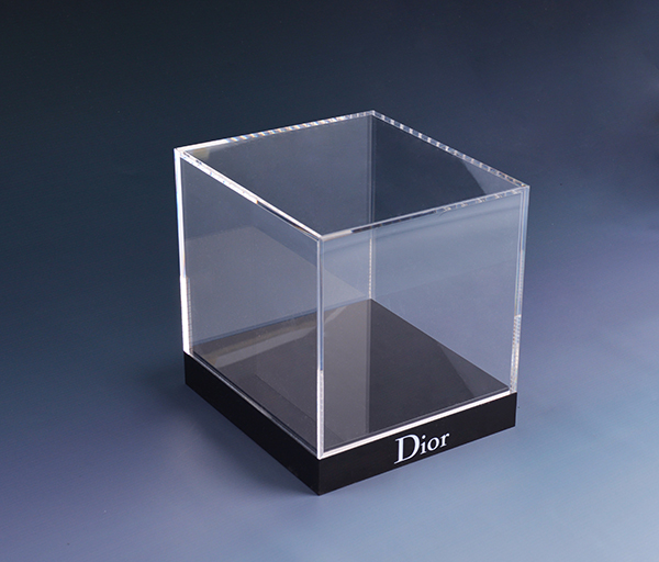 化妝（zhuāng）品展示架