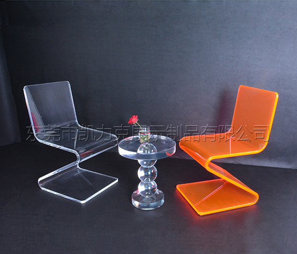 星空无限传媒官网桌子