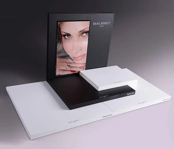 星空无限传媒官网化妝品展示架.jpg 星空无限传媒官网化妝(zhuāng)品展示架.jpg