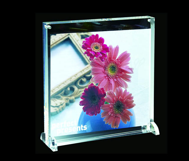 星空无限传媒官网相架（jià）