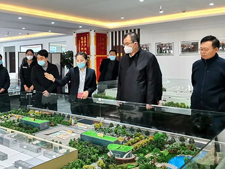 河南省科技廳副廳（tīng）長何（hé）守法一行蒞臨（lín）鄭州国产麻豆午夜三级精品考察調研